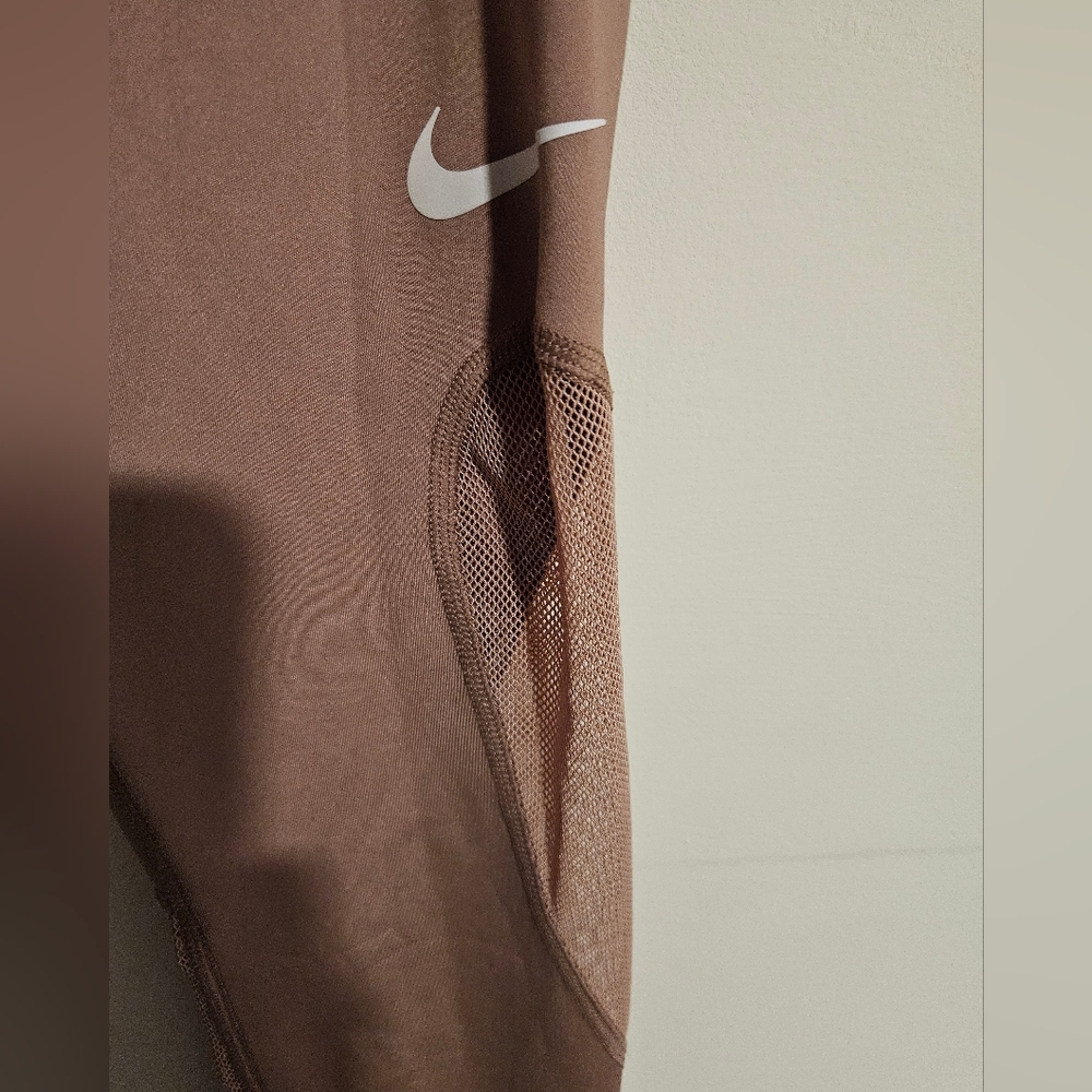 Nike Leggings - Picture 7 of 11
